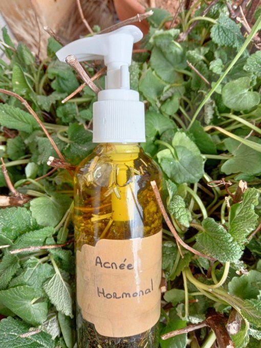 Macérât acné hormonal 