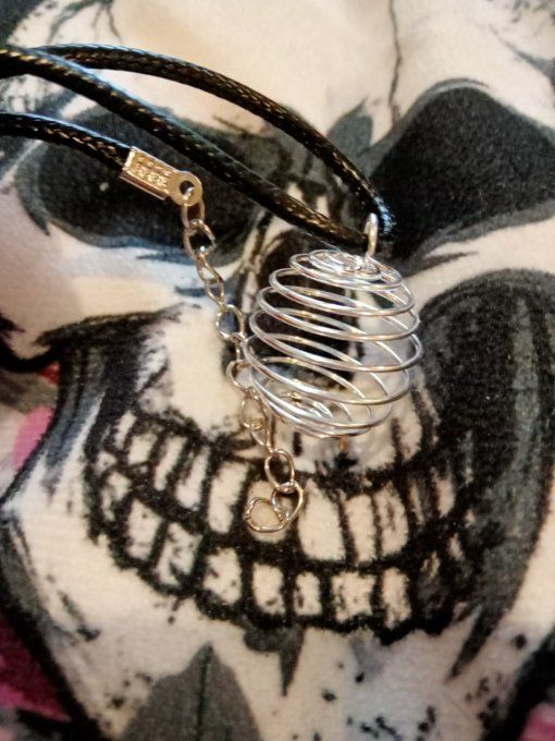 Collier cage