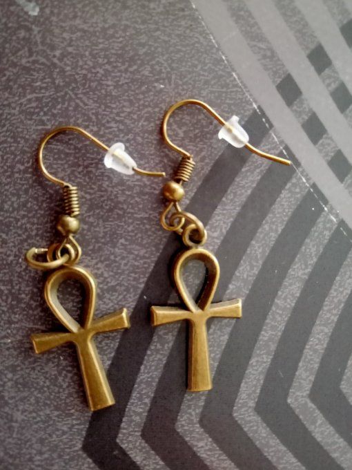 Boucle d'oreille bronze 