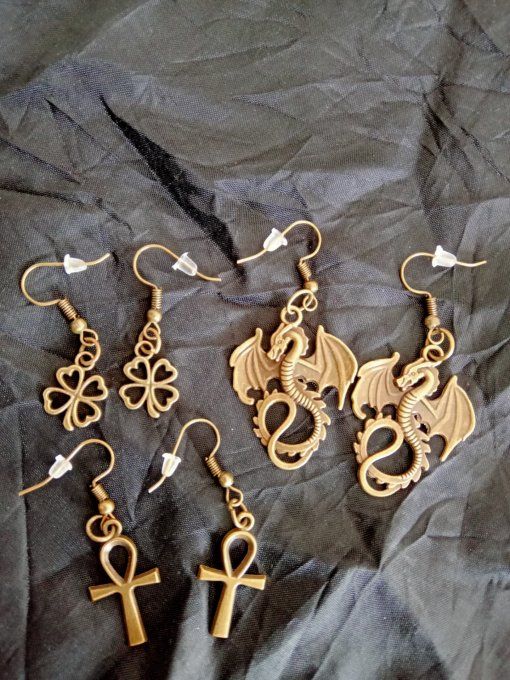 Boucle d'oreille bronze 